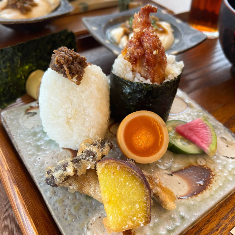 山とおむすび　銀月舎